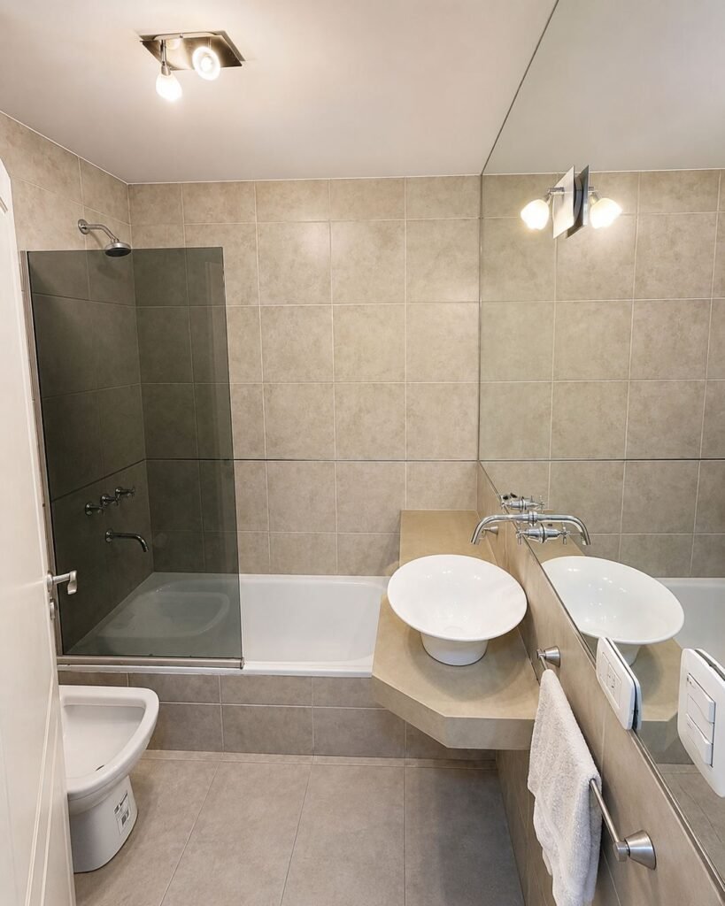a_bright_clean_modern_bathroom_interior_photogra_10_batch_10