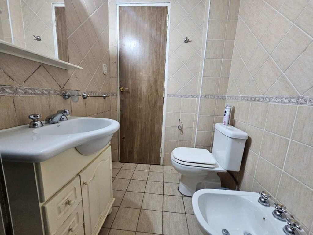 2069271833